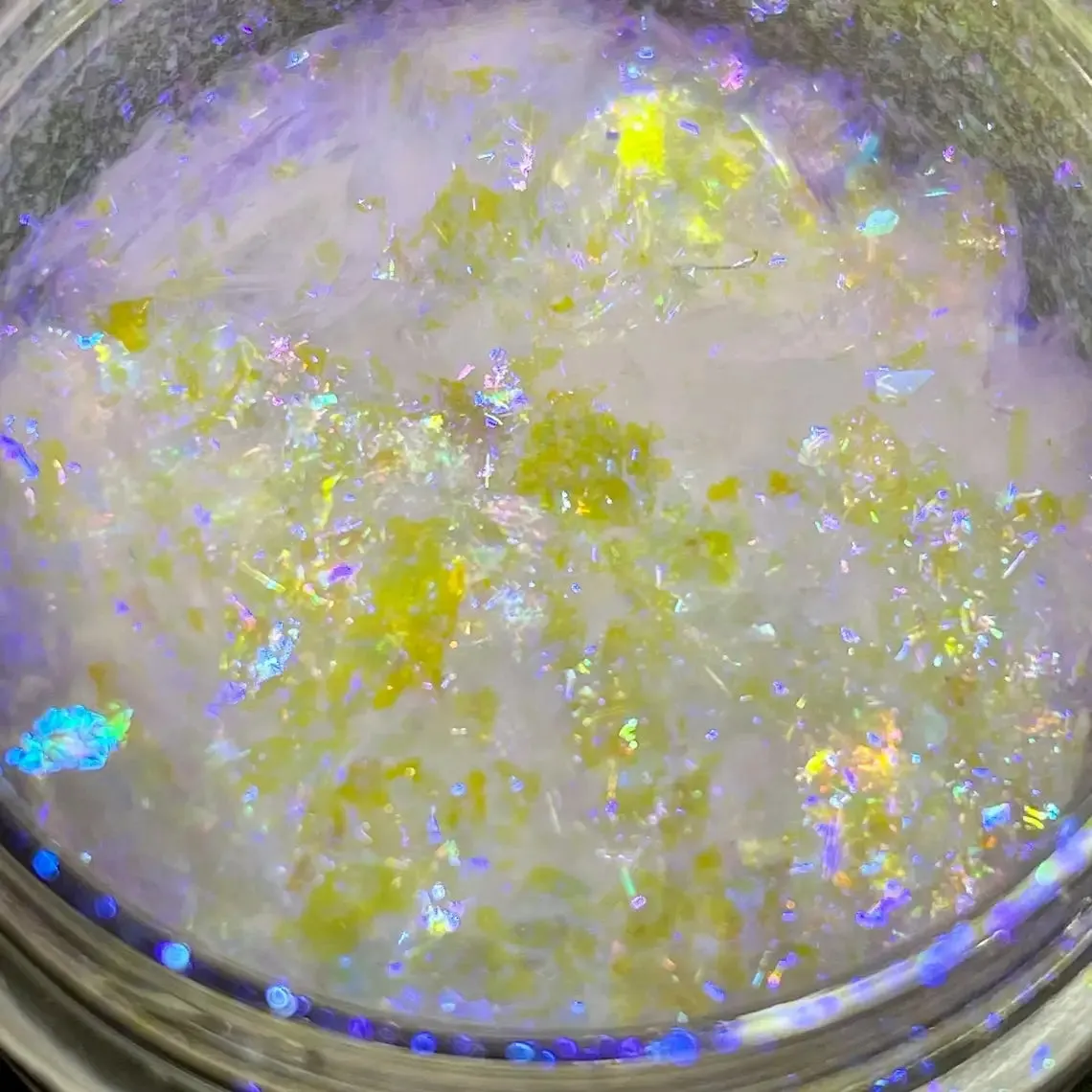 Yeknu 1Jar Aurora Chameleon Snowflake Ultra-Thin Iridescent Nail Sequins Holographic Opal EyeShadow Ice Glitter Nail Chameleon Flakes