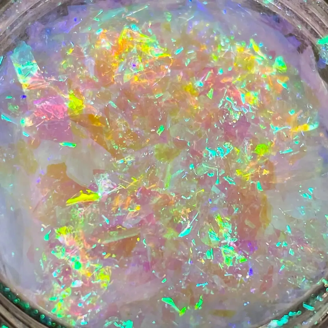 Yeknu 1Jar Aurora Chameleon Snowflake Ultra-Thin Iridescent Nail Sequins Holographic Opal EyeShadow Ice Glitter Nail Chameleon Flakes